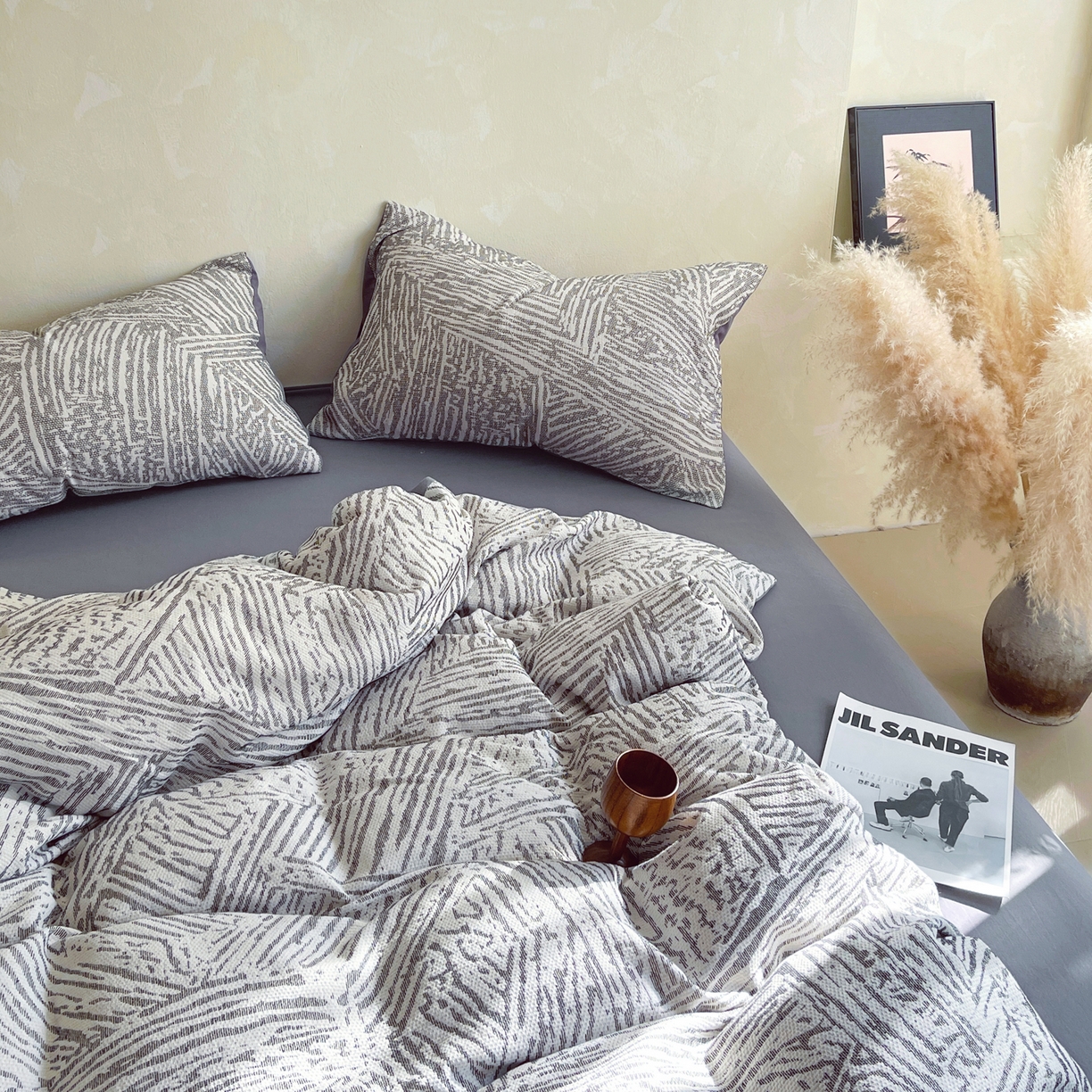 91家纺网 家纺一手货源 找家纺 春皖家纺 2026新款A类全棉三层纱AB版简约四件套-风格二 棱序