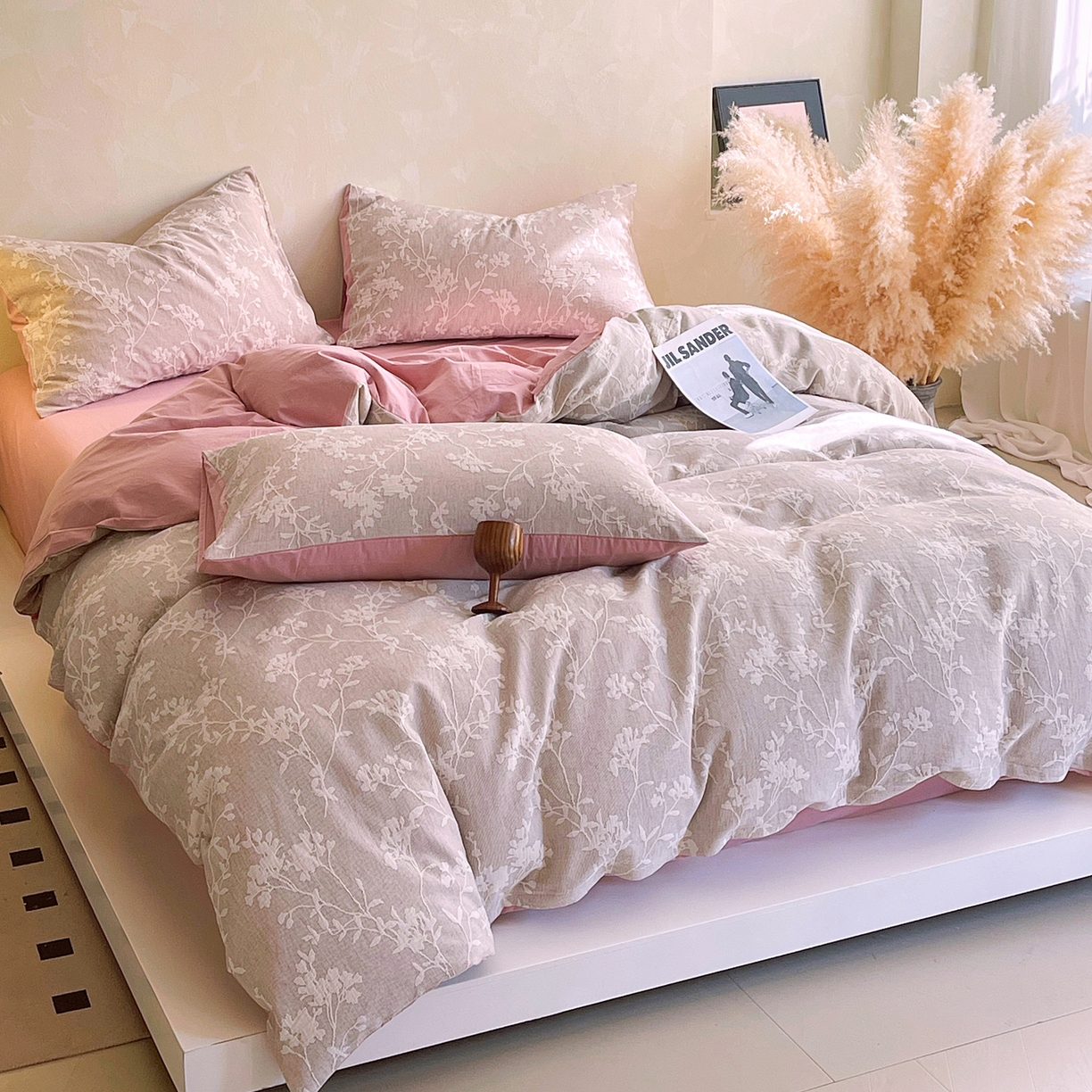 91家纺网 家纺一手货源 找家纺 春皖家纺 2026新款A类全棉三层纱AB版简约四件套-风格二 花笺