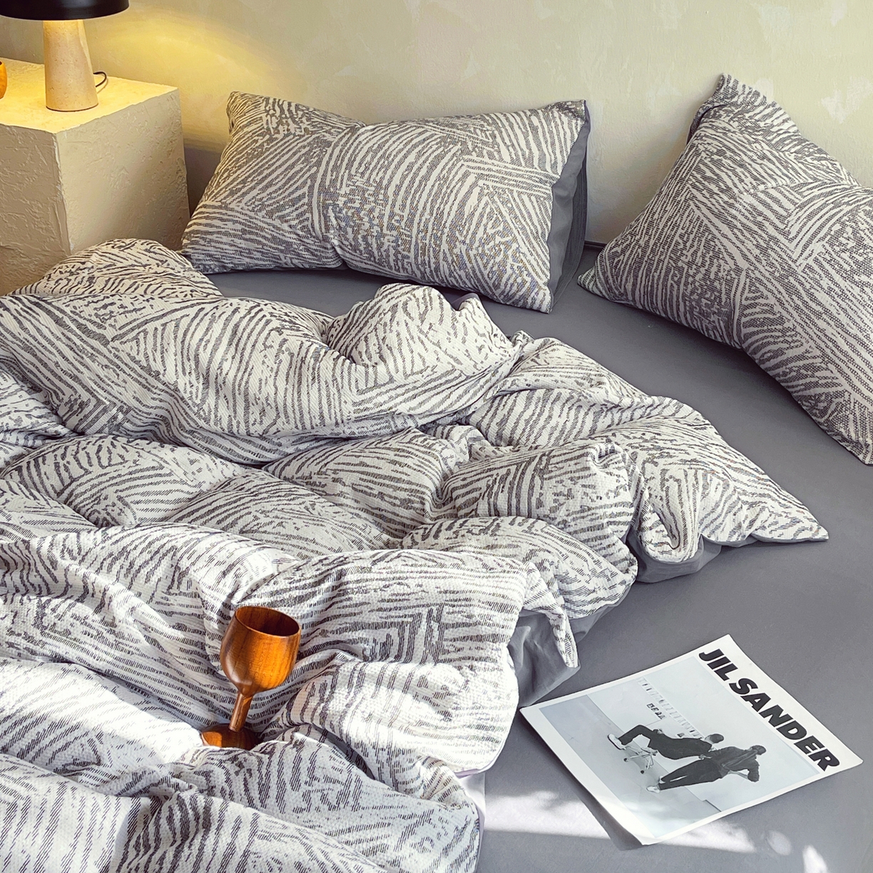 91家纺网 家纺一手货源 找家纺 春皖家纺 2026新款A类全棉三层纱AB版简约四件套-风格二 棱序