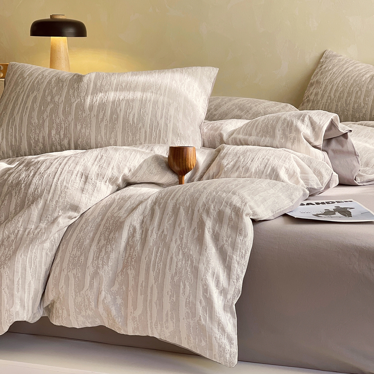 91家纺网 家纺一手货源 找家纺 春皖家纺 2026新款A类全棉三层纱AB版简约四件套-风格二 南坪