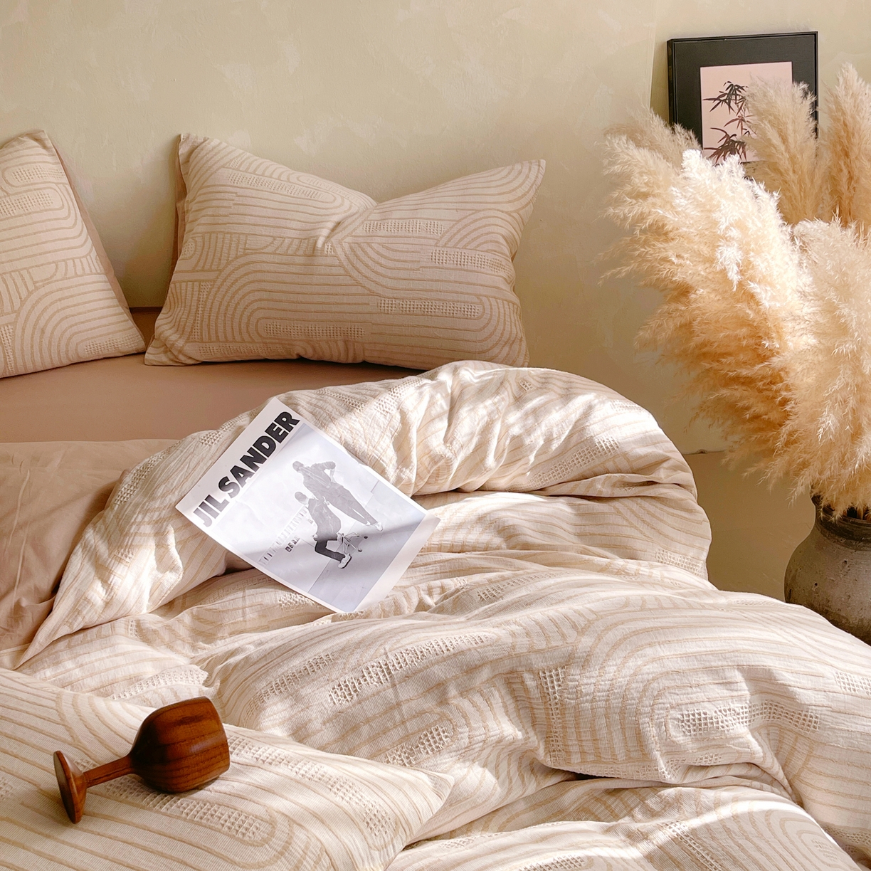 91家纺网 家纺一手货源 找家纺 春皖家纺 2026新款A类全棉三层纱AB版简约四件套-风格二 瑞拉-咖