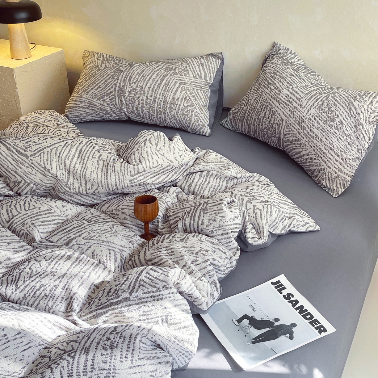 91家纺网 家纺一手货源 找家纺 春皖家纺 2026新款A类全棉三层纱AB版简约四件套-风格二 棱序