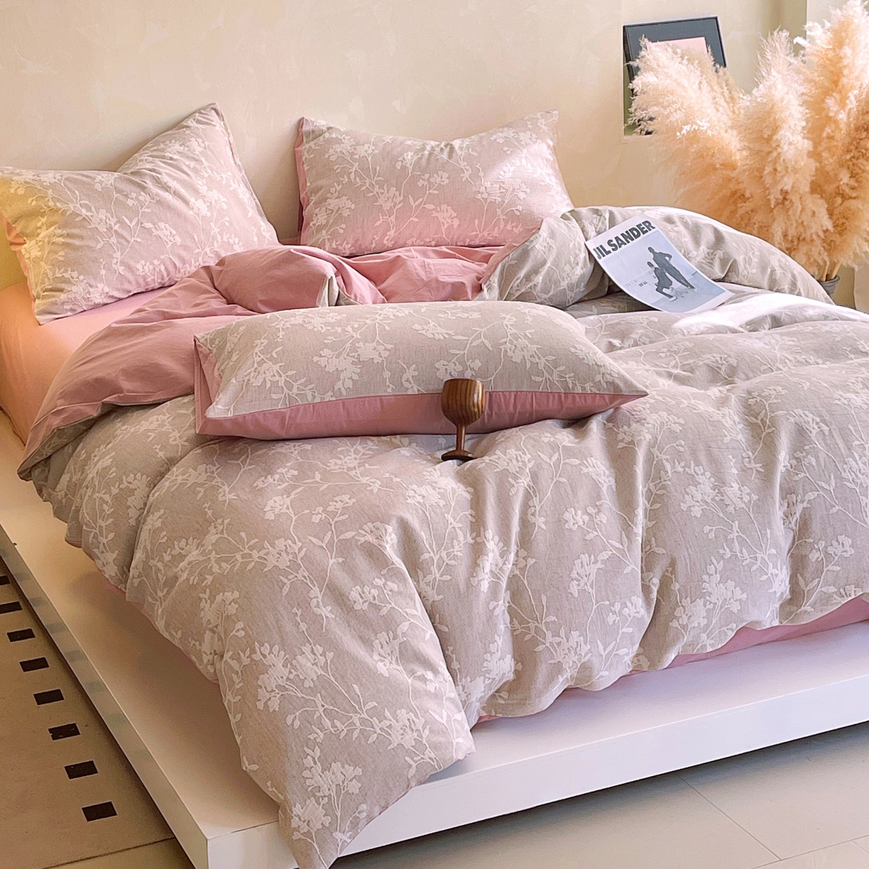 91家纺网 家纺一手货源 找家纺 春皖家纺 2026新款A类全棉三层纱AB版简约四件套-风格二 花笺