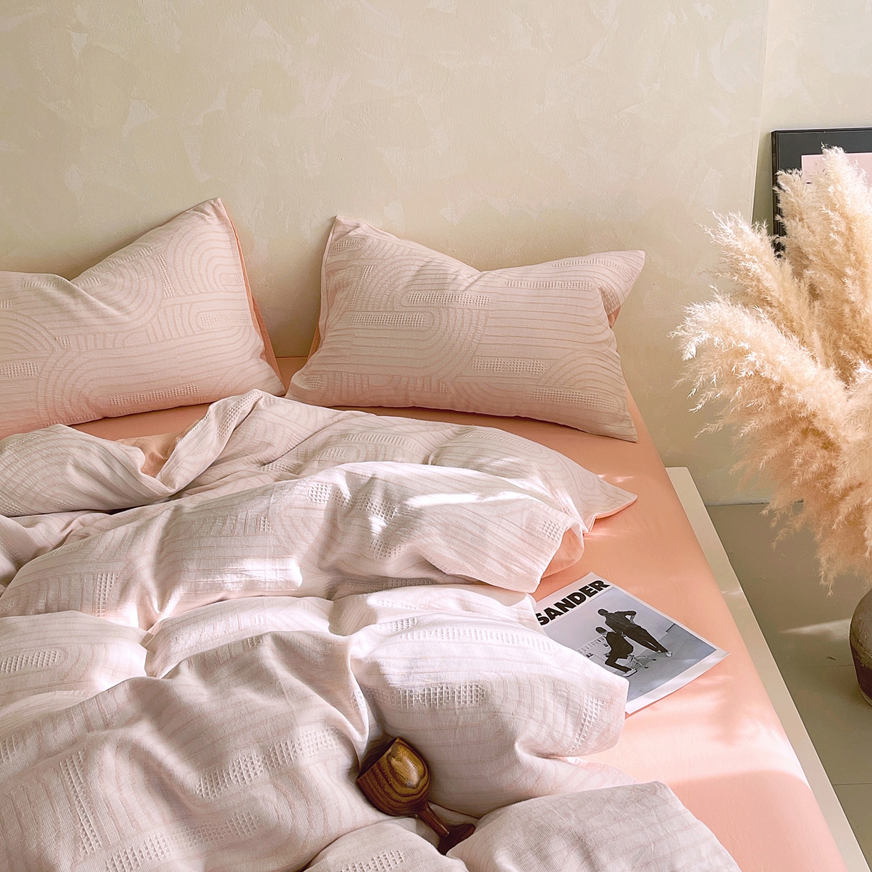 91家纺网 家纺一手货源 找家纺 春皖家纺 2026新款A类全棉三层纱AB版简约四件套-风格二 瑞拉-玉