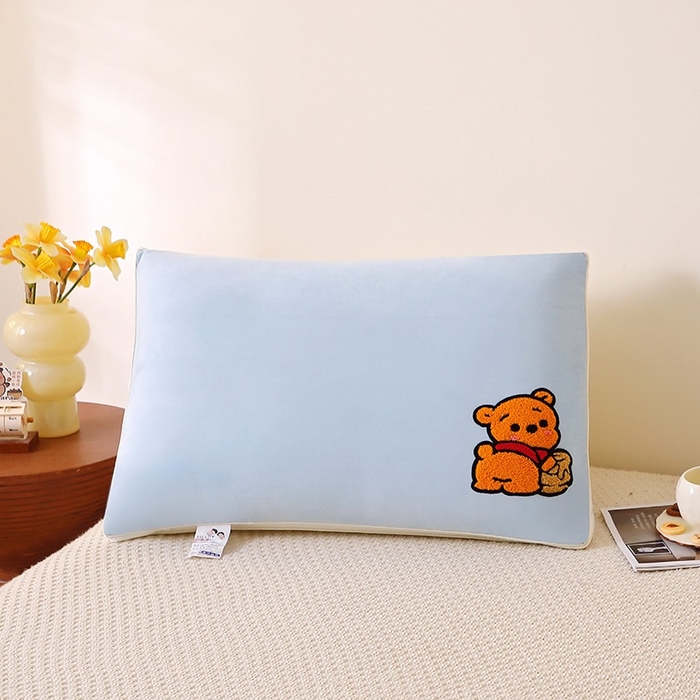 91家纺网 家纺一手货源 找家纺 佳尚枕芯 2025新款毛巾绣可爱卡通枕枕头枕芯小熊嘟嘟 宝宝绒小熊嘟嘟-蓝色
