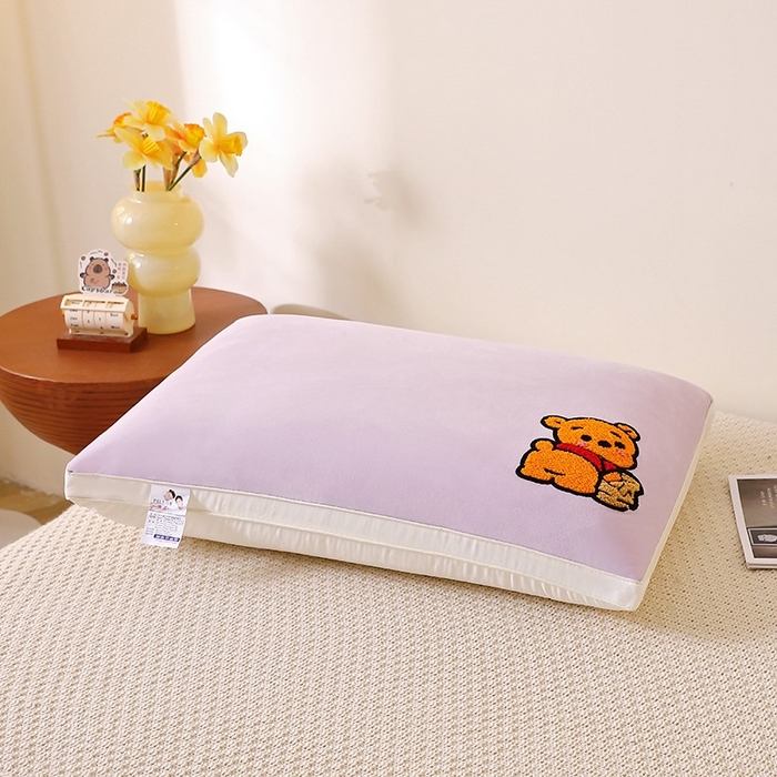 91家纺网 家纺一手货源 找家纺 佳尚枕芯 2025新款毛巾绣可爱卡通枕枕头枕芯小熊嘟嘟 宝宝绒小熊嘟嘟-紫色