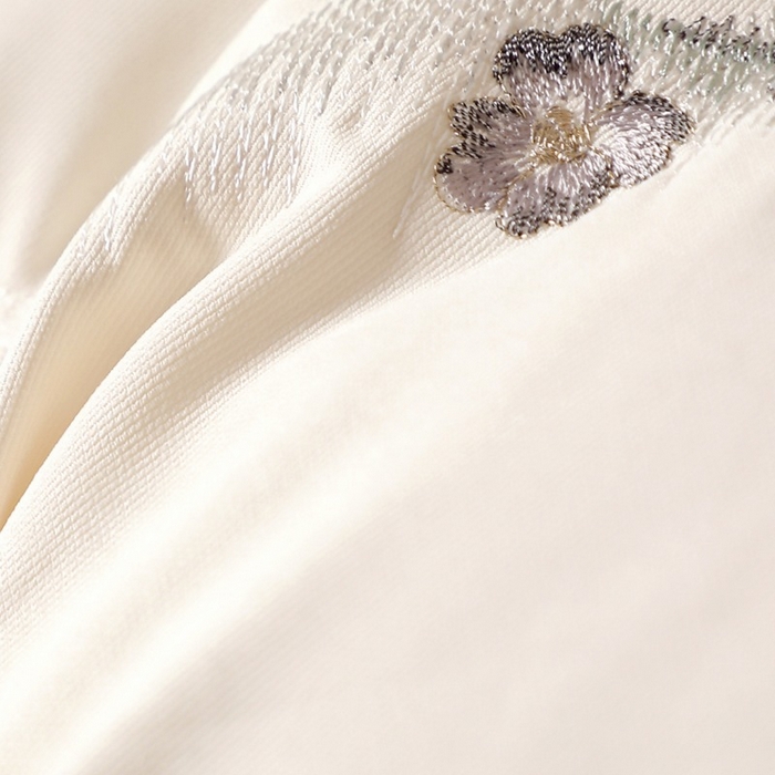 91家纺网 家纺一手货源 找家纺 佳尚枕芯 2025新款亲肤刺绣羽丝枕糯糯棉国风刺绣山水画枕芯枕头 山水画白色