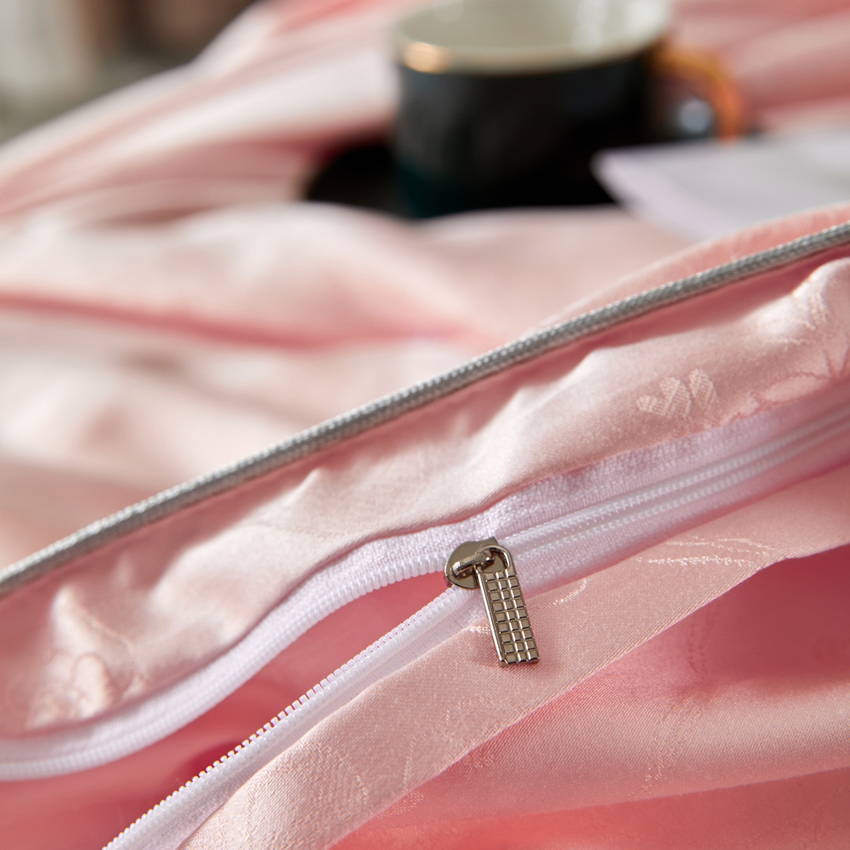 91家纺网 家纺一手货源 找家纺 （总）样样红被业 2026新款莫代尔提花纯蚕丝被子被芯