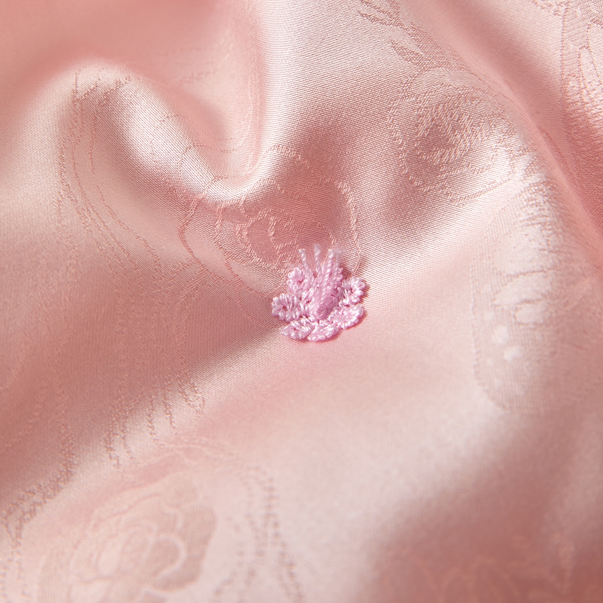 91家纺网 家纺一手货源 找家纺 （总）样样红被业 2026新款莫代尔提花纯蚕丝被子被芯