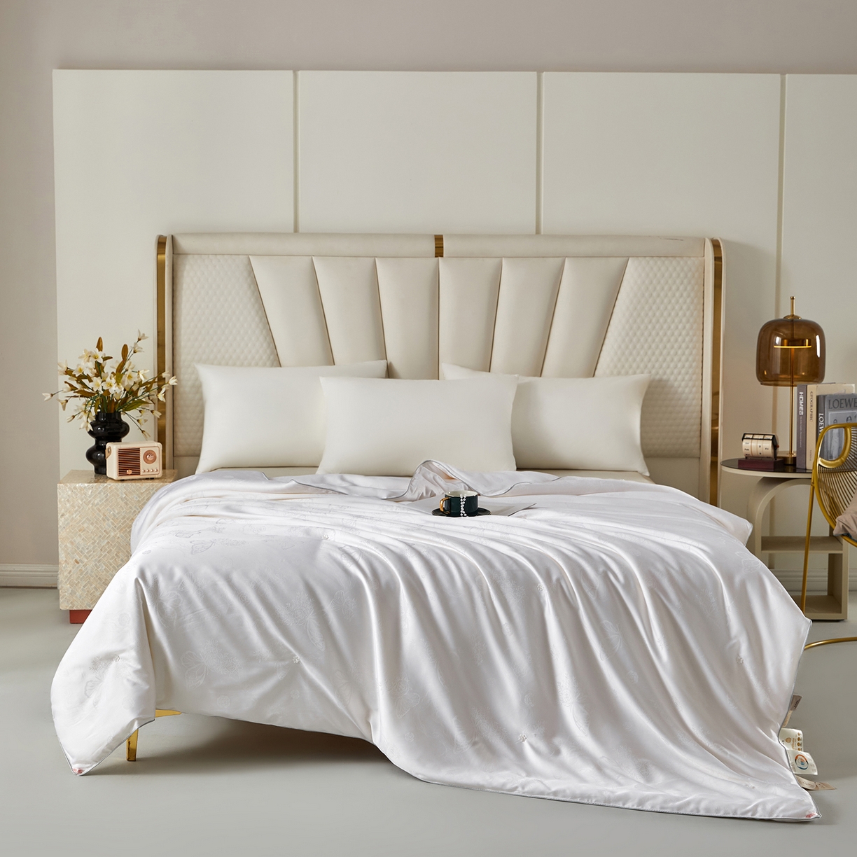 91家纺网 家纺一手货源 找家纺 样样红被业 2026新款莫代尔提花纯蚕丝被子被芯 白色