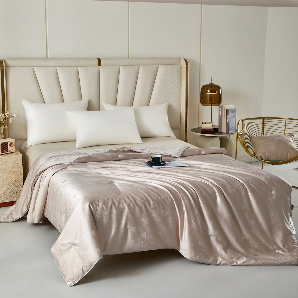 91家纺网 家纺一手货源 找家纺 样样红被业 2026新款莫代尔提花纯蚕丝被子被芯 香槟