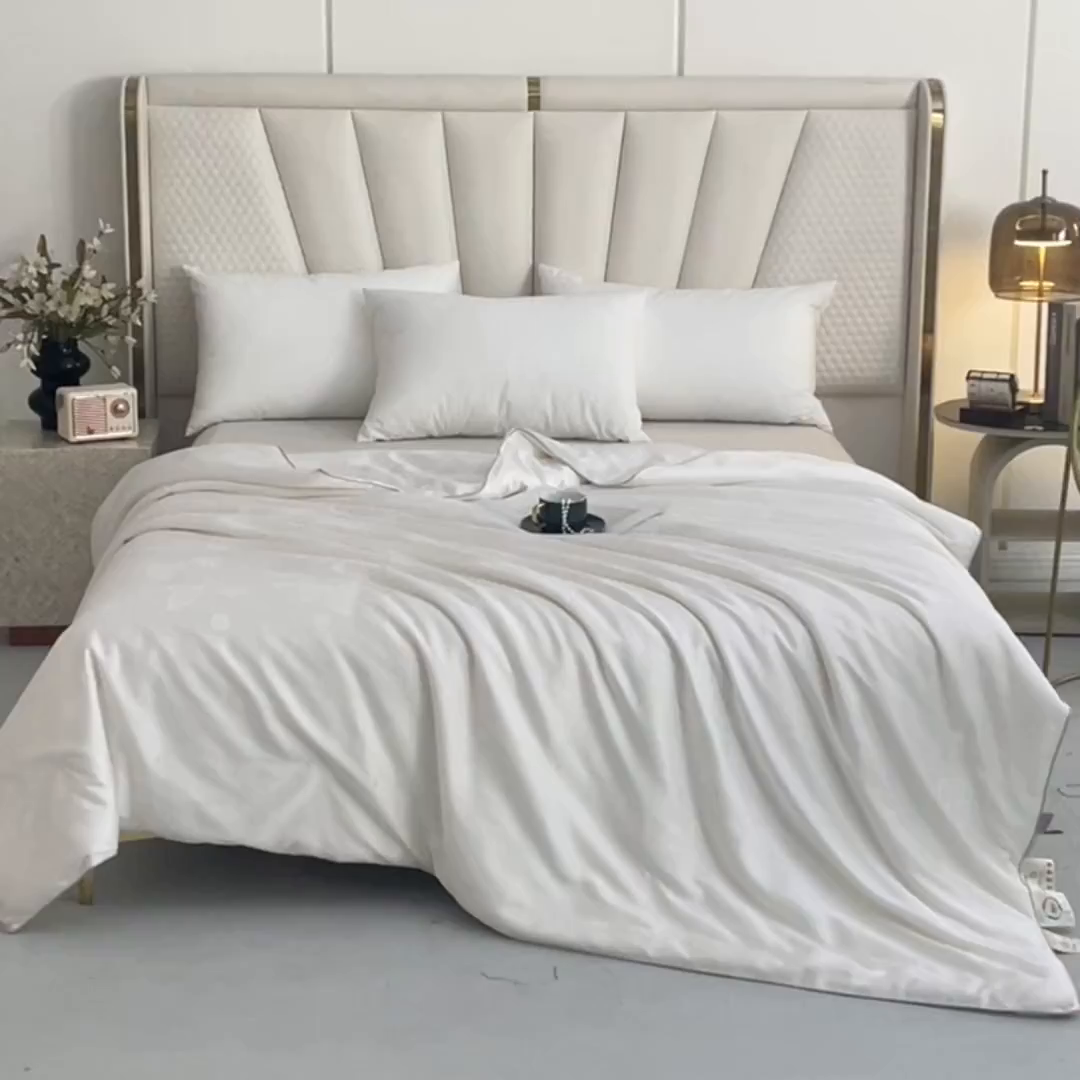 91家纺网 家纺一手货源 找家纺 样样红被业 2026新款莫代尔提花纯蚕丝被子被芯 白色