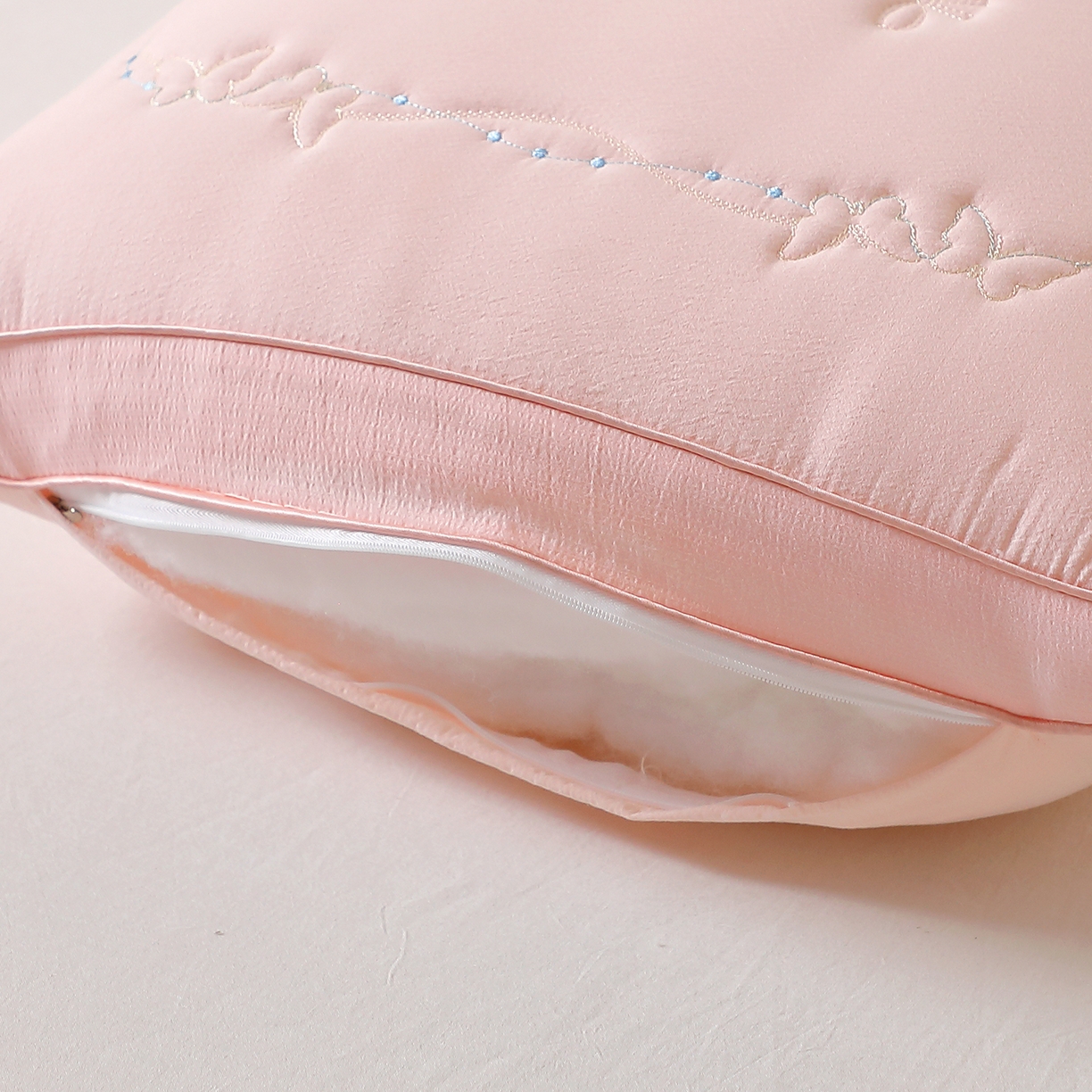 91家纺网 家纺一手货源 找家纺 佳尚枕芯 2025新款亲肤木棉福气蝶加枕头枕芯 粉色