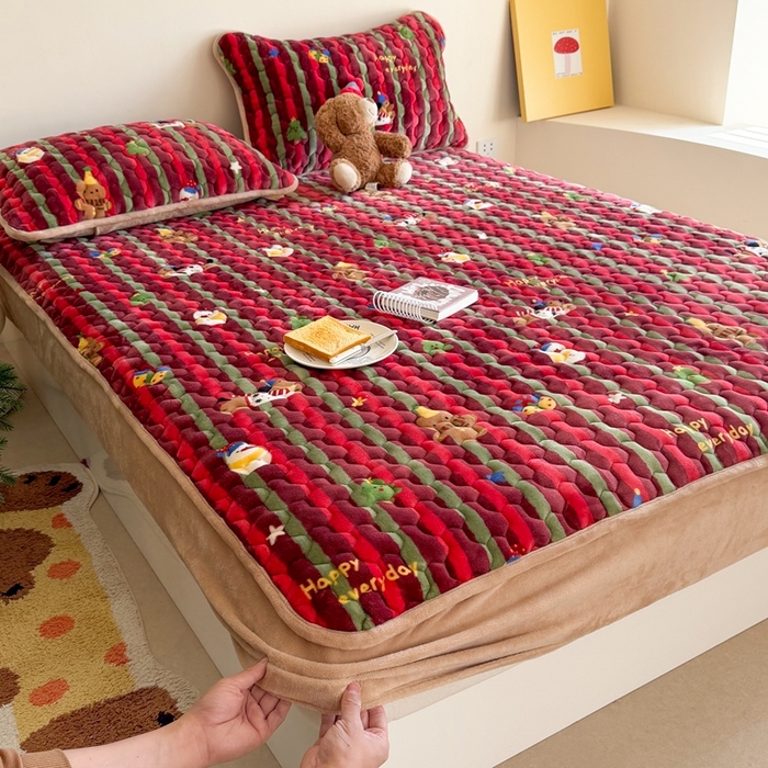 91家纺网 家纺一手货源 找家纺 Sweet dreams甜梦 2025新款高克重牛奶绒印花夹棉床笠 糖豆