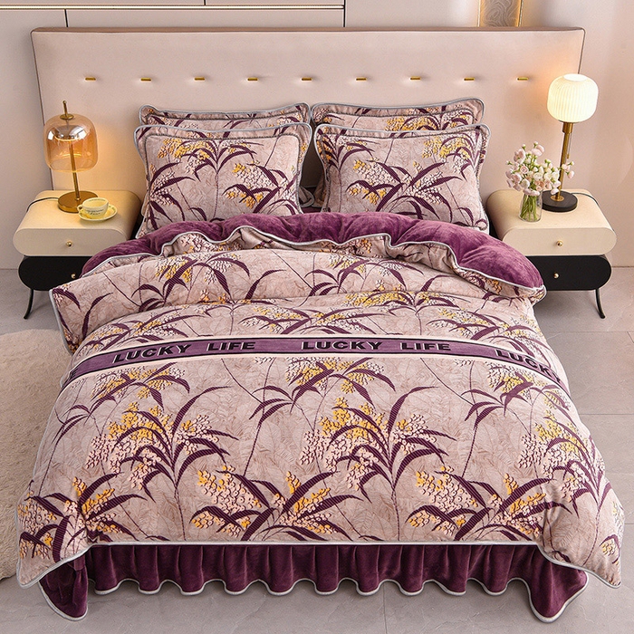 91家纺网 家纺一手货源 找家纺 赛丽雅 2025新款牛奶绒床裙四件套8-9斤法莱绒直播爆款日产2万套 丛草集-紫