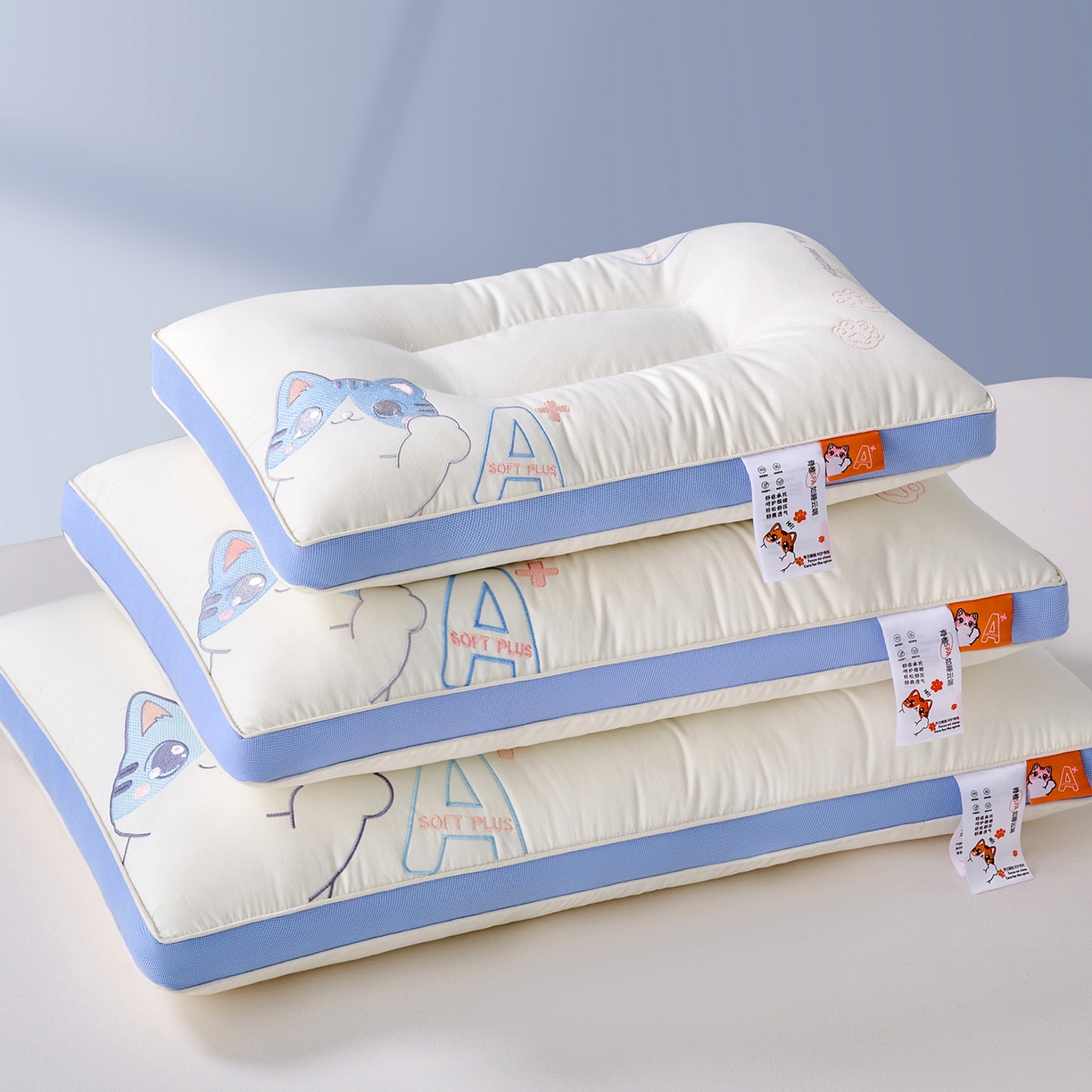 91家纺网 家纺一手货源 找家纺 鼎晟纺 2025新款全棉小奶猫亲子枕儿童学生枕头成人枕芯 蓝色小奶猫儿童款-一对装