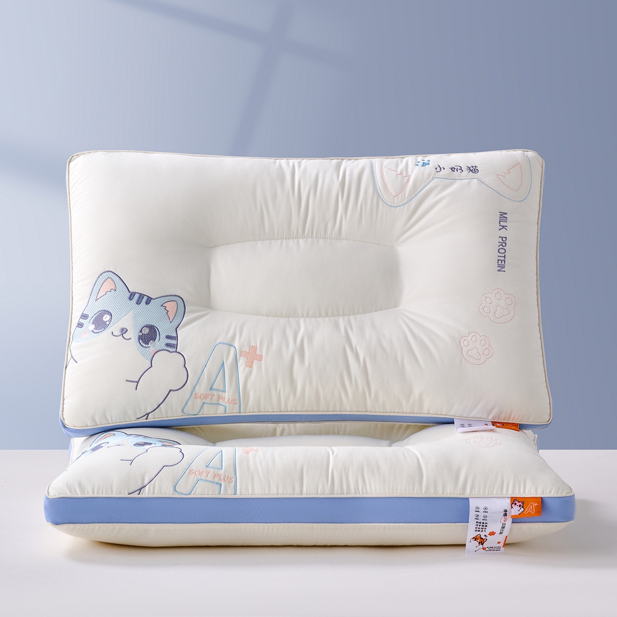 91家纺网 家纺一手货源 找家纺 鼎晟纺 2025新款全棉小奶猫亲子枕儿童学生枕头成人枕芯 蓝色小奶猫儿童款-一对装
