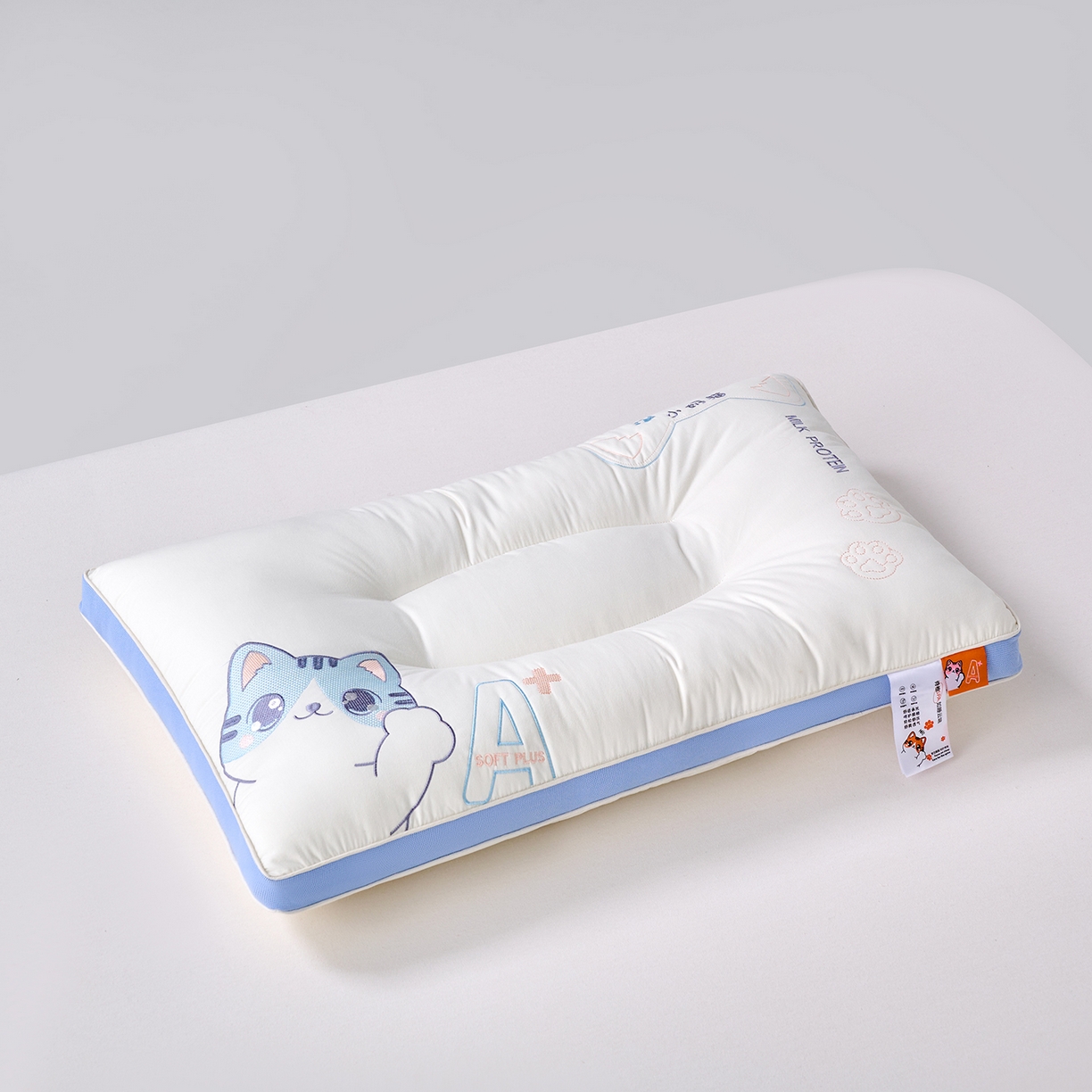 91家纺网 家纺一手货源 找家纺 鼎晟纺 2025新款全棉小奶猫亲子枕儿童学生枕头成人枕芯 蓝色小奶猫成人款-单只装