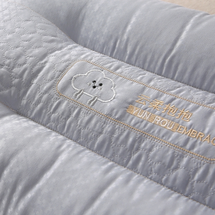 91家纺网 家纺一手货源 找家纺 佳尚枕芯 2025新款云柔抱抱定型枕枕头枕芯 云柔抱抱高级灰