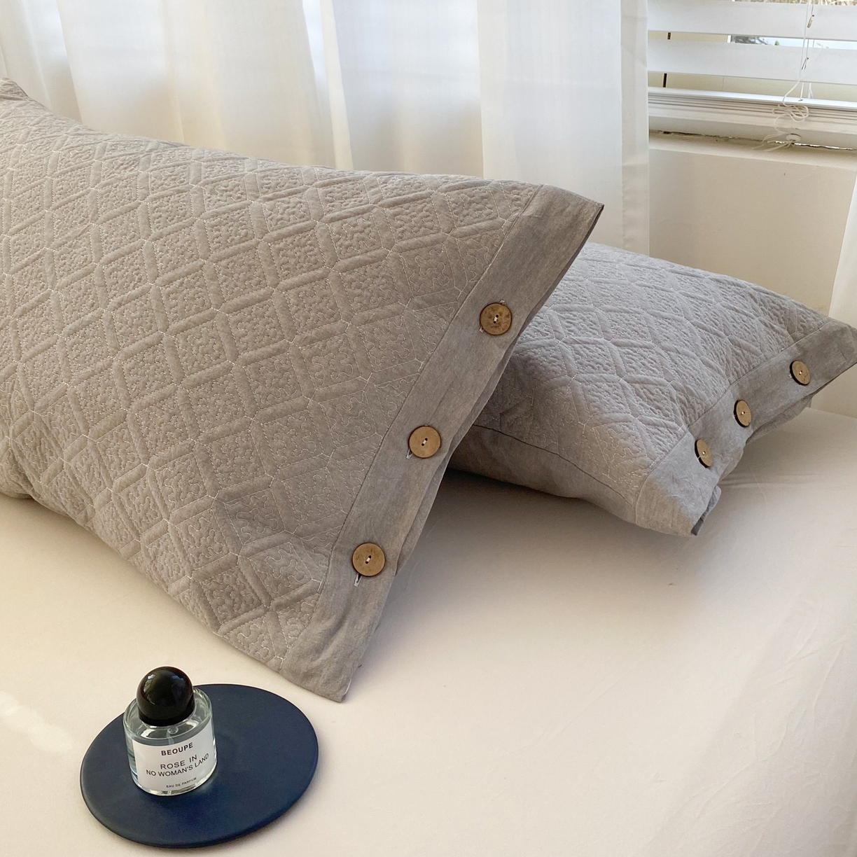 91家纺网 家纺一手货源 找家纺 （总）美宜家 2026新款全棉枕头套高密色织水洗加棉绗缝高端纯色枕套