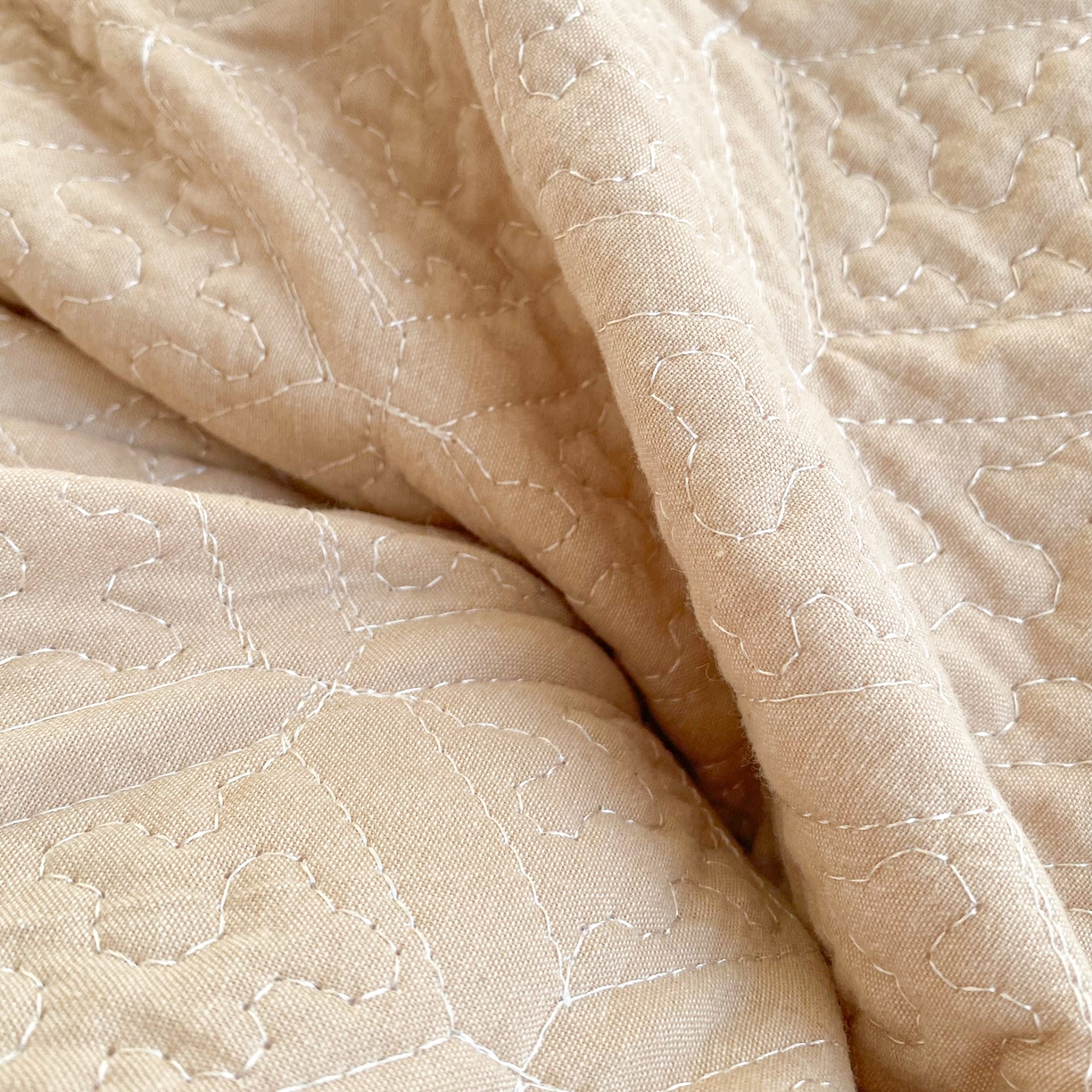 91家纺网 家纺一手货源 找家纺 美宜家 2026新款全棉枕头套高密色织水洗加棉绗缝高端纯色枕套 极简米其