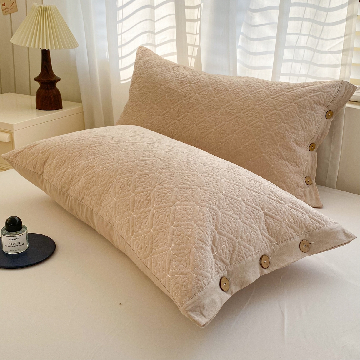 91家纺网 家纺一手货源 找家纺 （总）美宜家 2026新款全棉枕头套高密色织水洗加棉绗缝高端纯色枕套