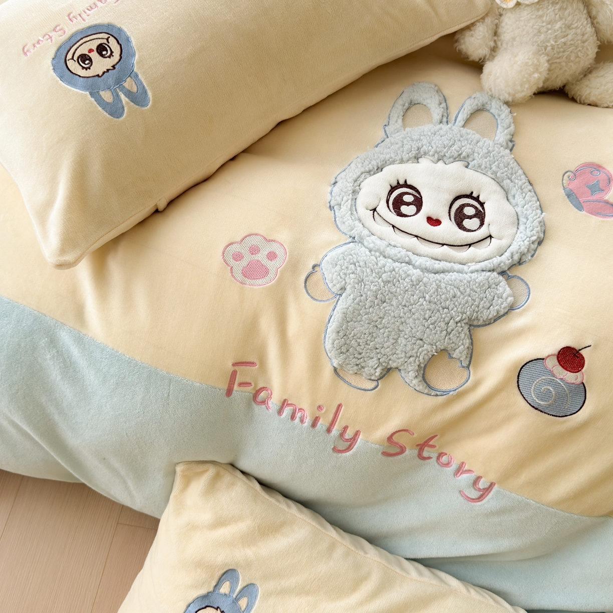 91家纺网 家纺一手货源 找家纺 （总）卡诗兰 2025新款贴布绣牛奶绒四件套