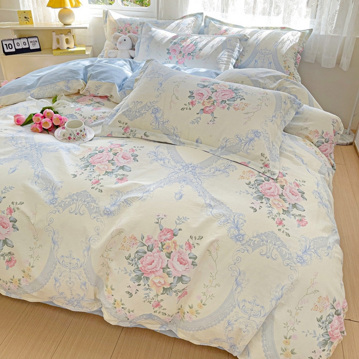 91家纺网 家纺一手货源 找家纺 曲之慕 2026春夏新款全棉纯棉小清新印花系列四件套床单床笠 蓝色觅境