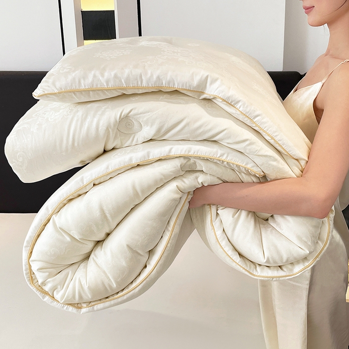 91家纺网 家纺一手货源 找家纺 VIP被业 2025新款60S全棉大提花大豆冬被被子被芯 白色