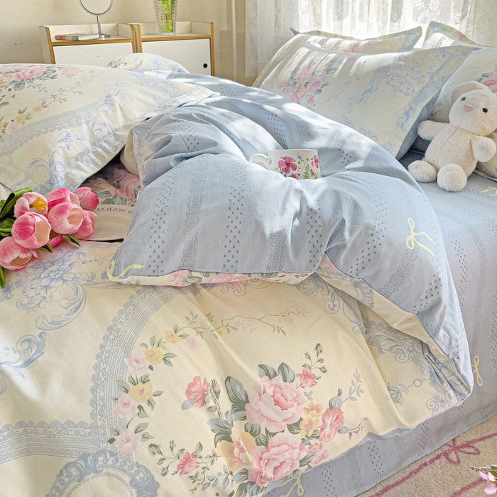 91家纺网 家纺一手货源 找家纺 曲之慕 2026春夏新款全棉纯棉小清新印花系列四件套床单床笠 蓝色觅境