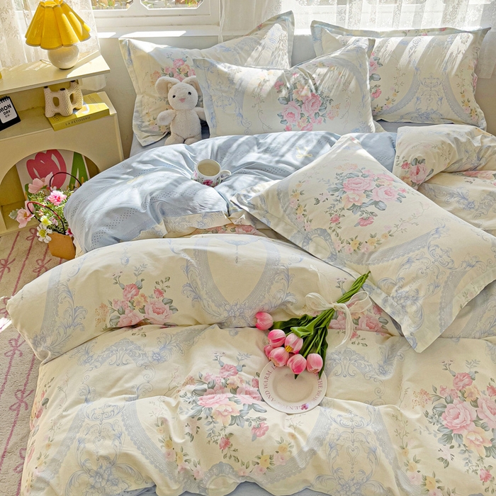 91家纺网 家纺一手货源 找家纺 曲之慕 2026春夏新款全棉纯棉小清新印花系列四件套床单床笠 蓝色觅境