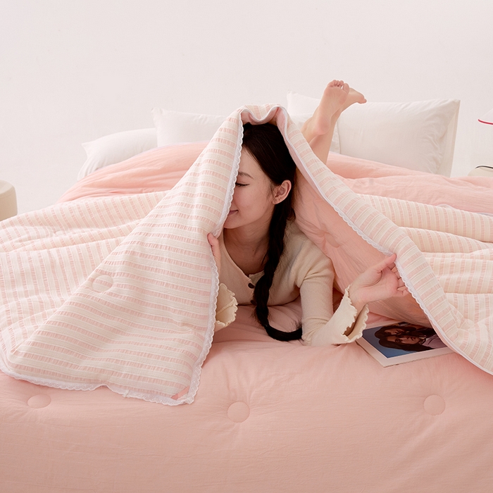 91家纺网 家纺一手货源 找家纺 VIP被业 2025新款星辰织条全棉大豆子母被冬被被芯 粉色