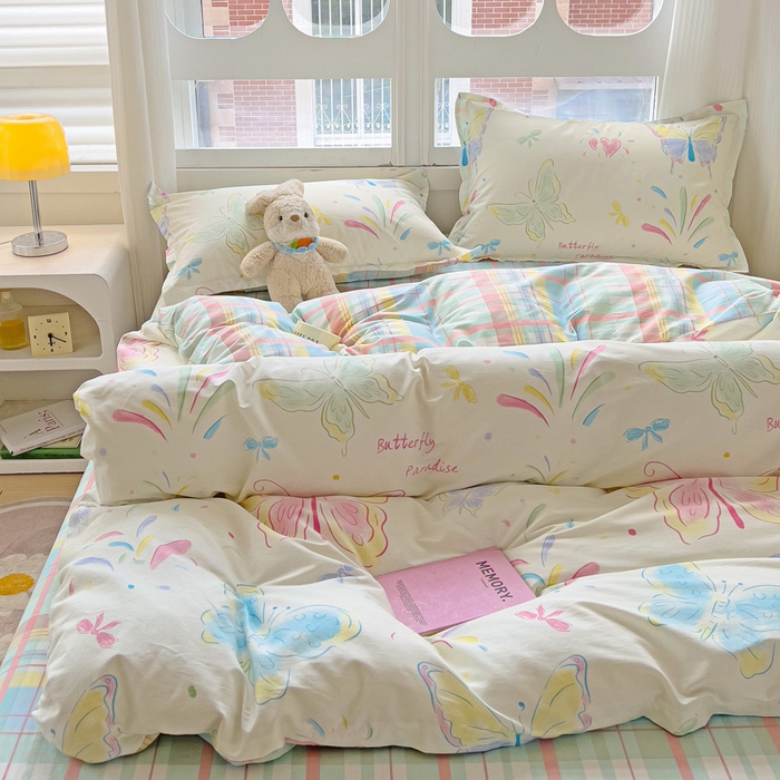 91家纺网 家纺一手货源 找家纺 曲之慕 2026春夏新款全棉纯棉小清新印花系列四件套床单床笠 恋蝶花瑶