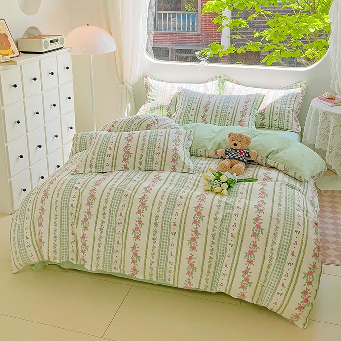 91家纺网 家纺一手货源 找家纺 曲之慕 2026春夏新款全棉纯棉小清新印花系列四件套床单床笠 恋恋花海