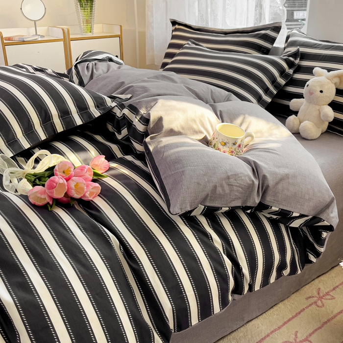 91家纺网 家纺一手货源 找家纺 曲之慕 2026春夏新款全棉纯棉小清新印花系列四件套床单床笠 条纹空间