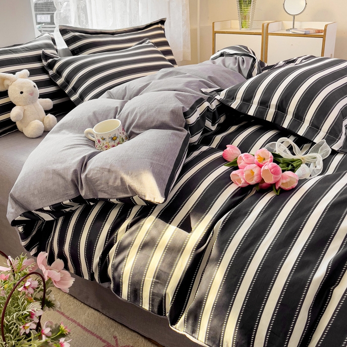 91家纺网 家纺一手货源 找家纺 曲之慕 2026春夏新款全棉纯棉小清新印花系列四件套床单床笠 条纹空间