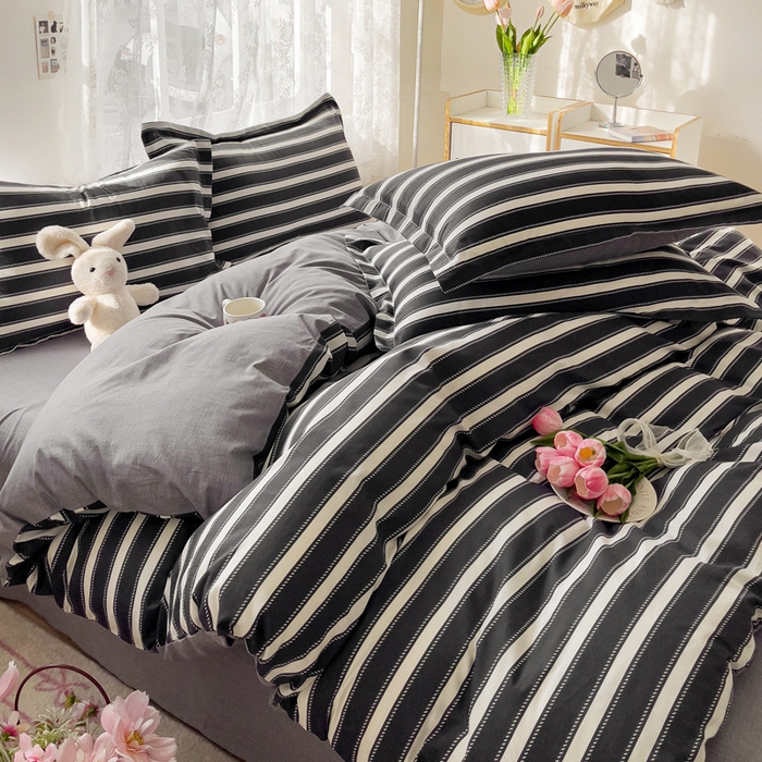 91家纺网 家纺一手货源 找家纺 曲之慕 2026春夏新款全棉纯棉小清新印花系列四件套床单床笠 条纹空间