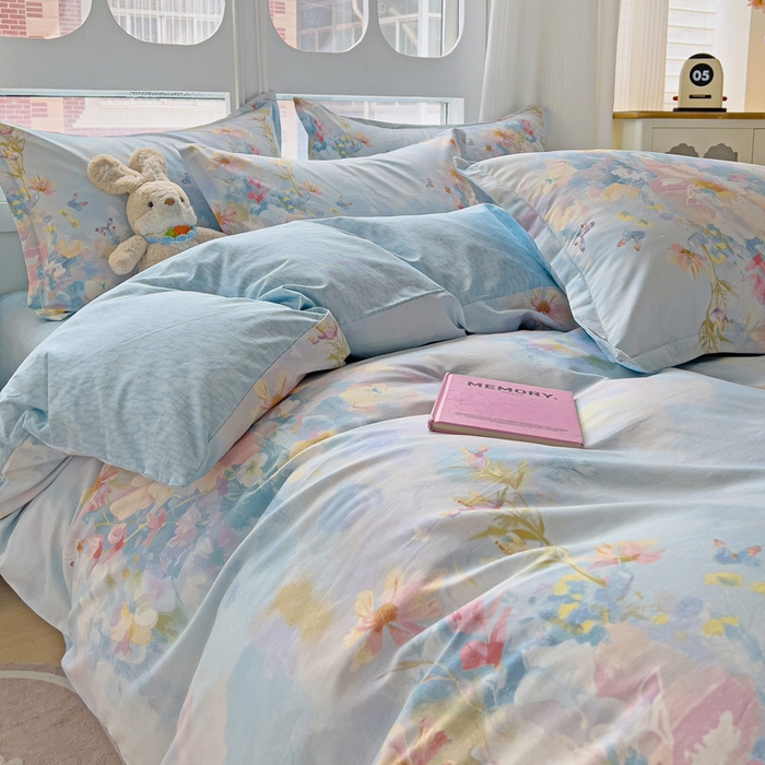 91家纺网 家纺一手货源 找家纺 曲之慕 2026春夏新款全棉纯棉小清新印花系列四件套床单床笠 优漫蓝语