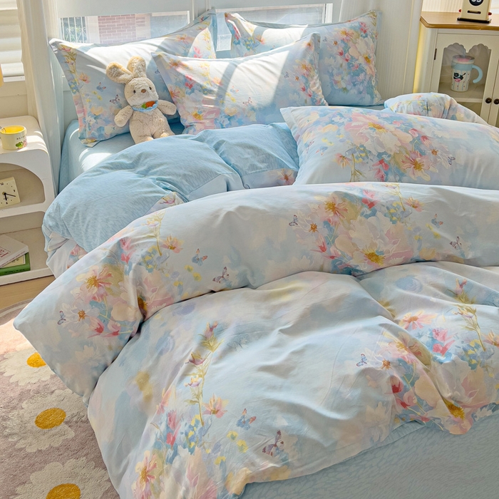 91家纺网 家纺一手货源 找家纺 曲之慕 2026春夏新款全棉纯棉小清新印花系列四件套床单床笠 优漫蓝语