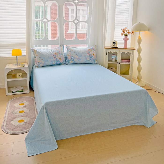 91家纺网 家纺一手货源 找家纺 曲之慕 2026春夏新款全棉纯棉小清新印花系列四件套床单床笠 优漫蓝语