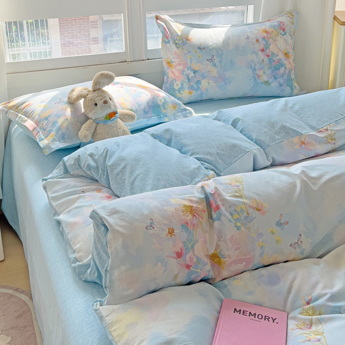 91家纺网 家纺一手货源 找家纺 曲之慕 2026春夏新款全棉纯棉小清新印花系列四件套床单床笠 优漫蓝语