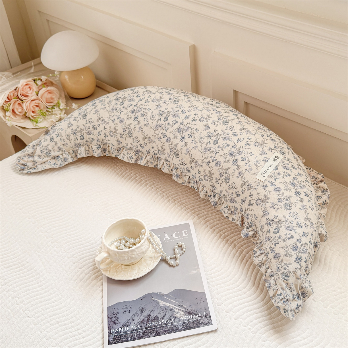 麦肯锡 2025新款全棉亚麻碎花月牙抱枕夹腿抱枕 素色花影【产品图】/对