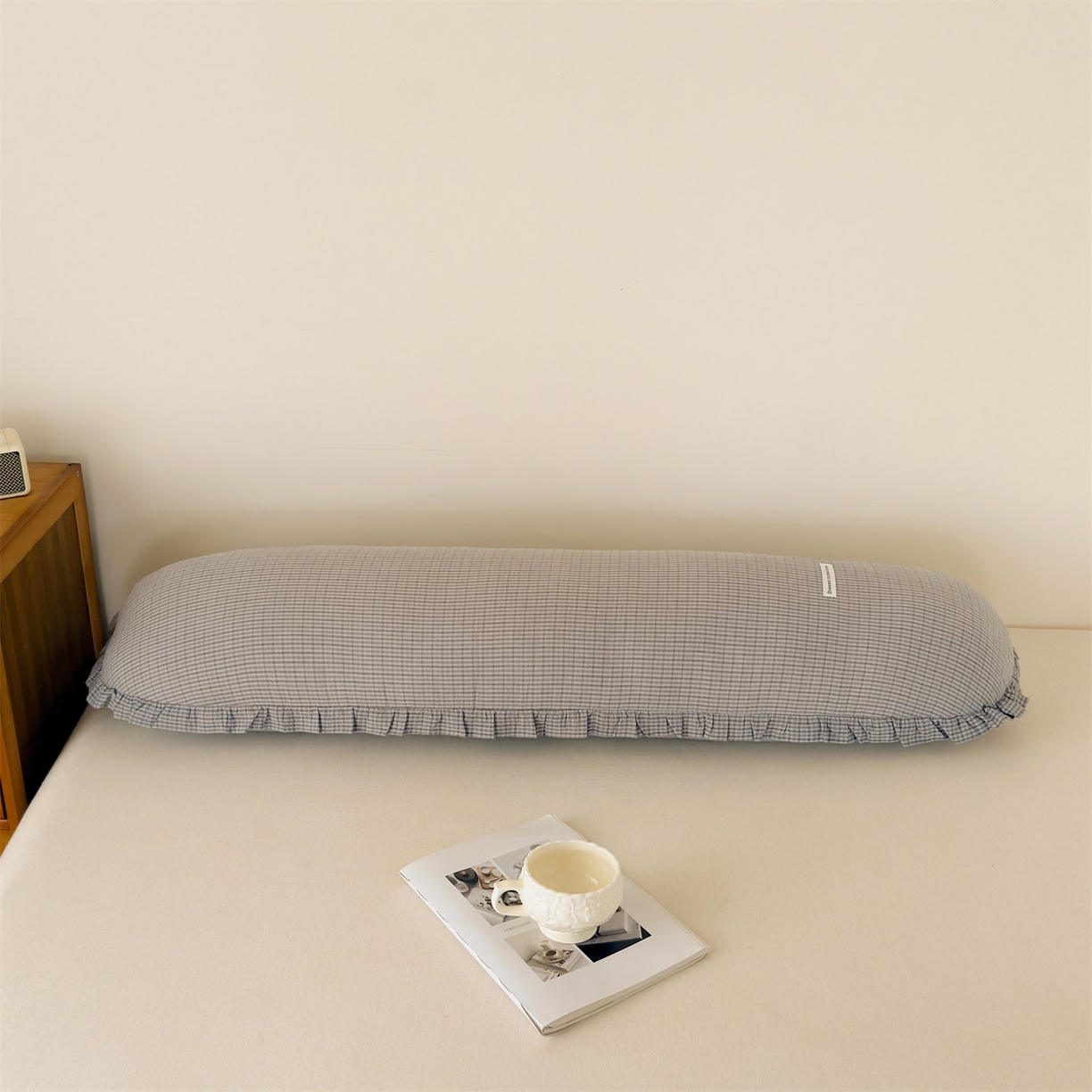 91家纺网 家纺一手货源 找家纺 麦肯锡 2025新款美拉德系列长条抱枕夹腿抱枕 米灰【产品图】/只