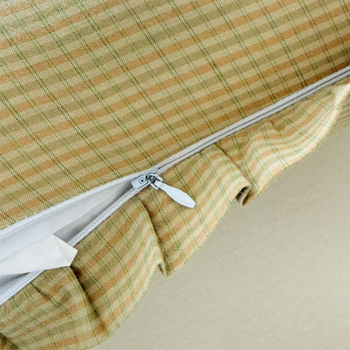 91家纺网 家纺一手货源 找家纺 麦肯锡 2025新款美拉德系列长条抱枕夹腿抱枕 奶黄【产品图】/只