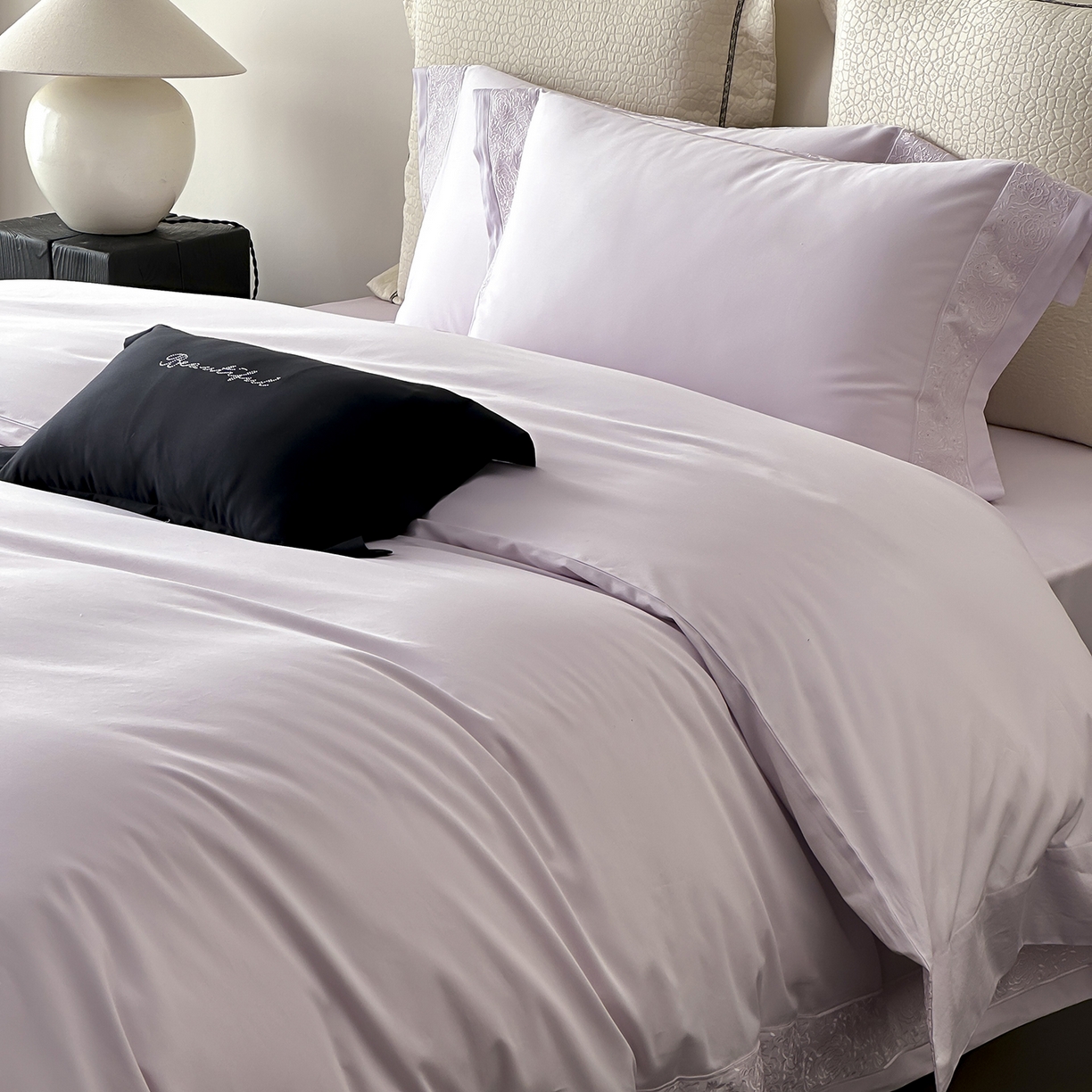 91家纺网 家纺一手货源 找家纺 佳汐蓝家纺 2025新款全棉刺绣花边四件套-妮娅 妮娅-紫色