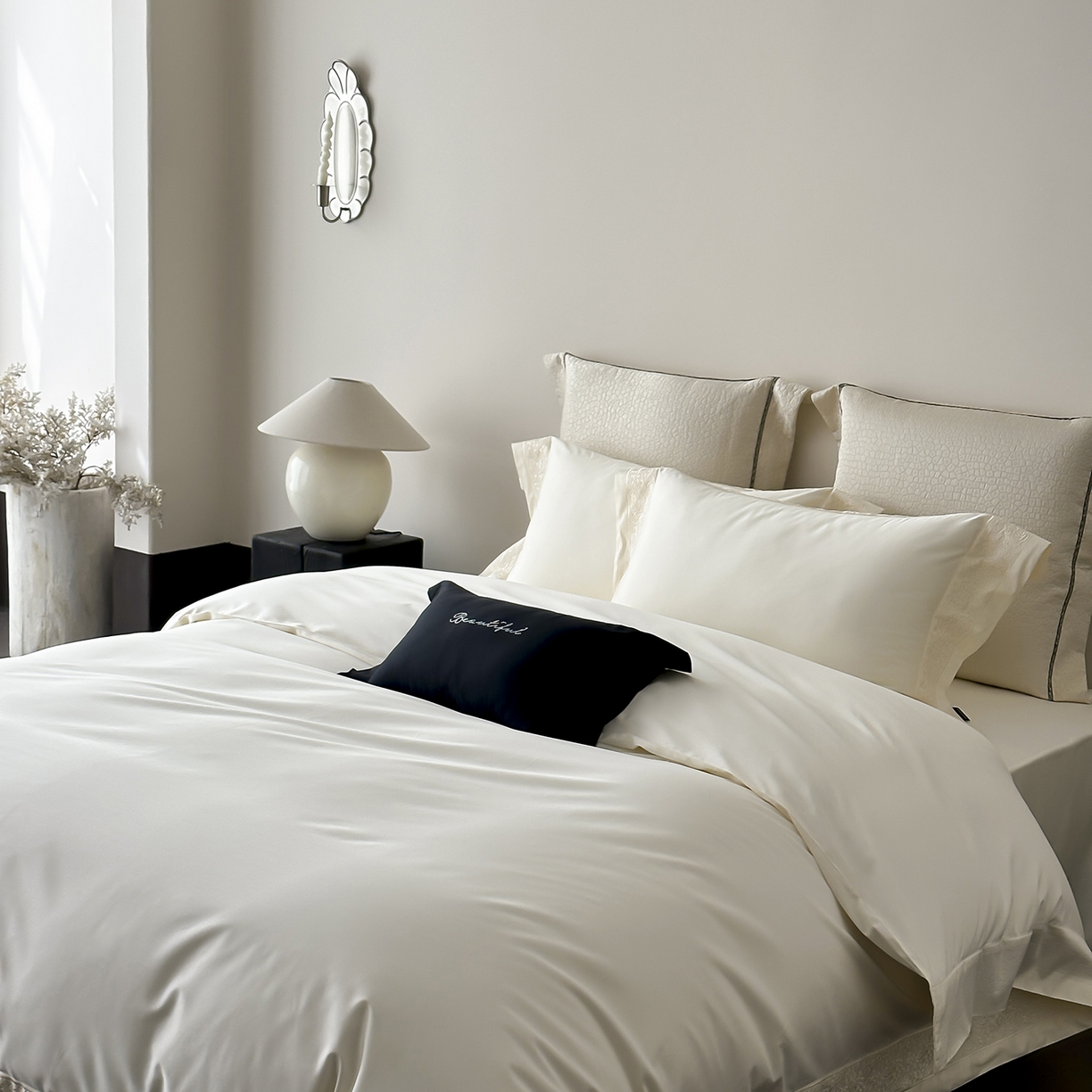 91家纺网 家纺一手货源 找家纺 佳汐蓝家纺 2025新款全棉刺绣花边四件套-妮娅 妮娅-米白色