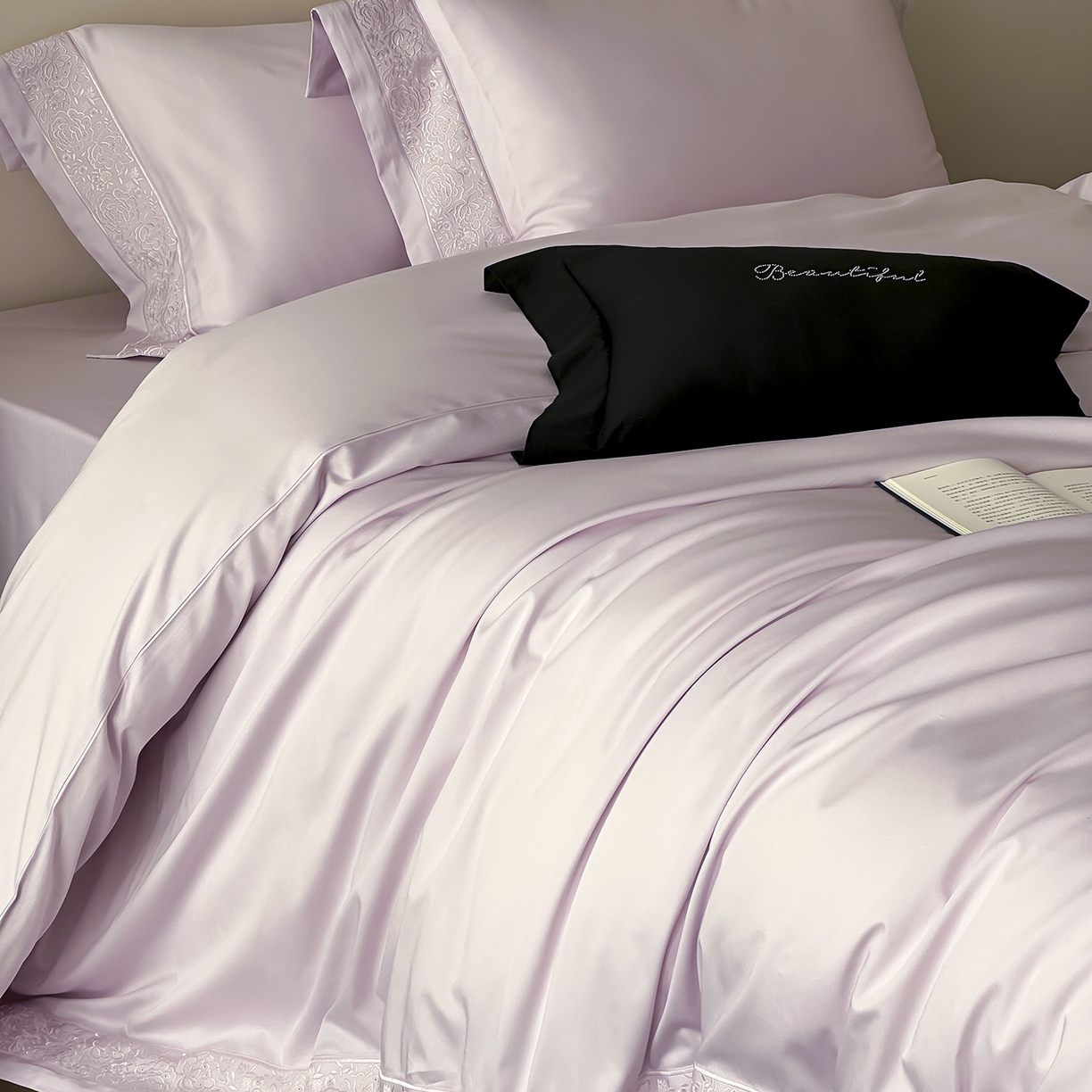 91家纺网 家纺一手货源 找家纺 佳汐蓝家纺 2025新款全棉刺绣花边四件套-妮娅 妮娅-紫色