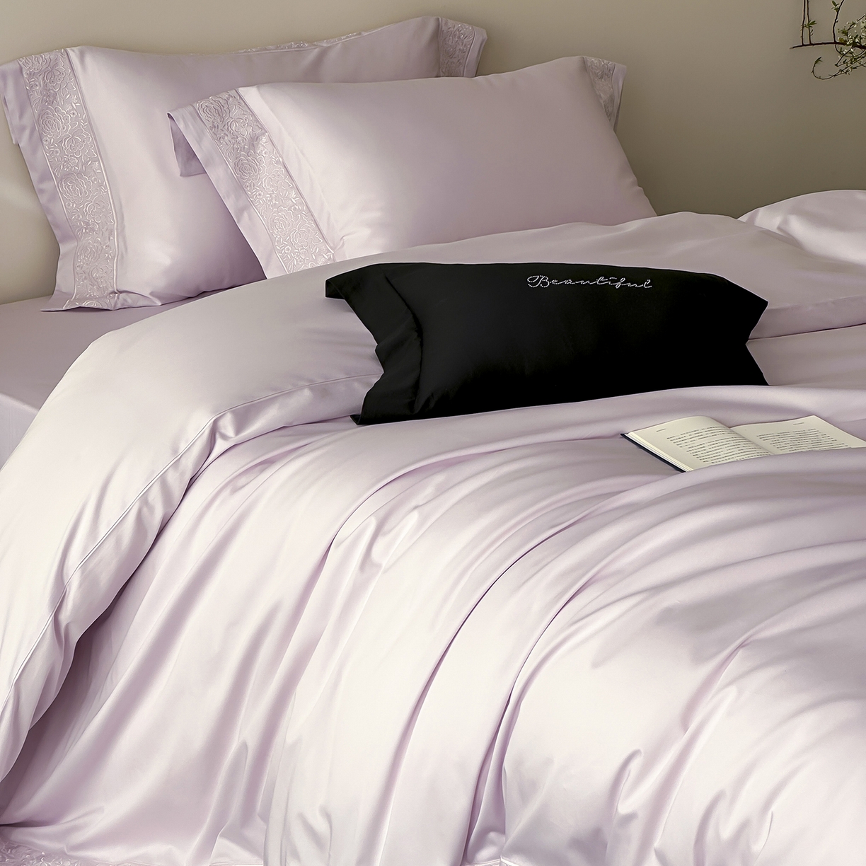 91家纺网 家纺一手货源 找家纺 佳汐蓝家纺 2025新款全棉刺绣花边四件套-妮娅 妮娅-紫色