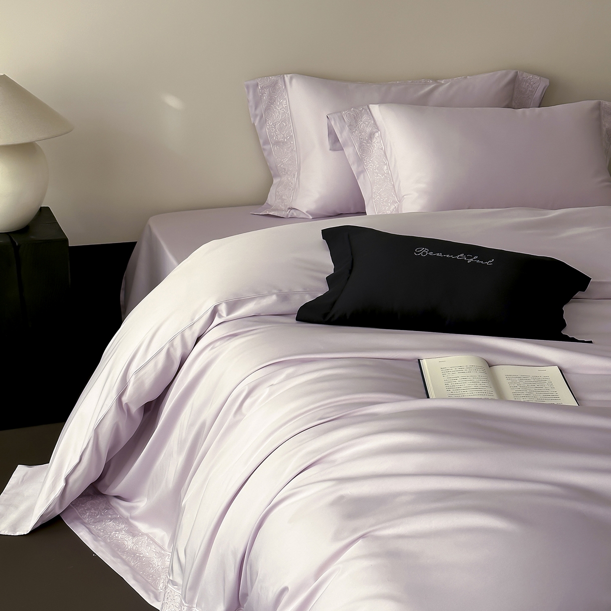 91家纺网 家纺一手货源 找家纺 佳汐蓝家纺 2025新款全棉刺绣花边四件套-妮娅 妮娅-紫色