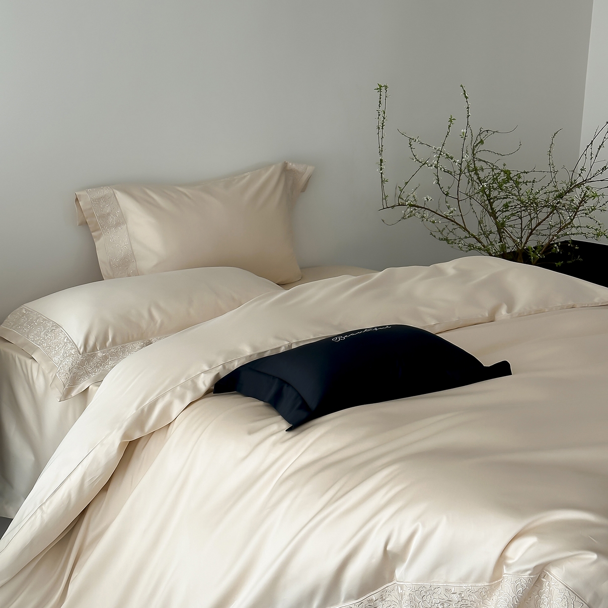 91家纺网 家纺一手货源 找家纺 佳汐蓝家纺 2025新款全棉刺绣花边四件套-妮娅 妮娅-香槟色